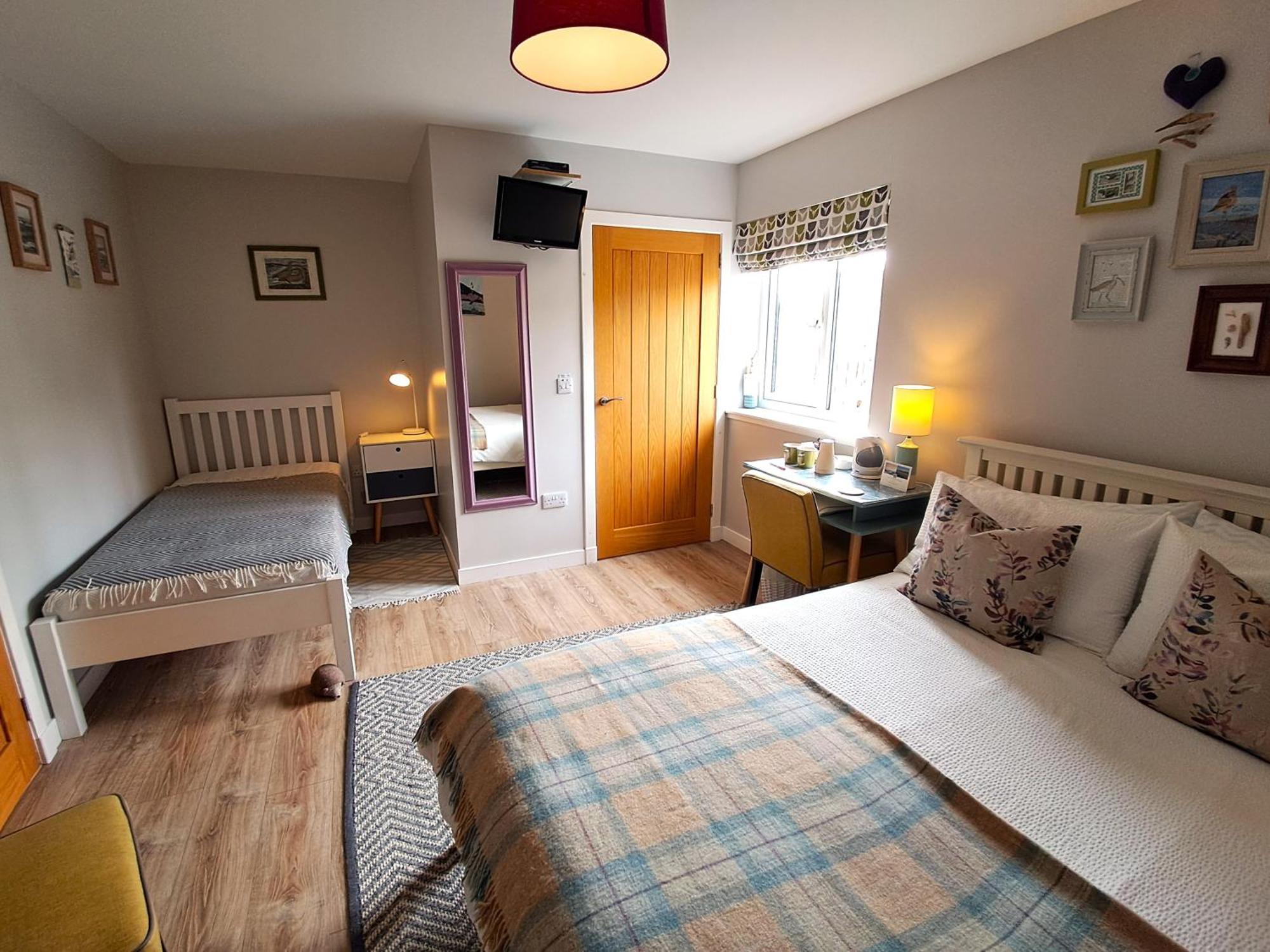 An Cois Na Mara Bed & Breakfast Laide Экстерьер фото